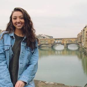 Meet your Posher, Elizabeth